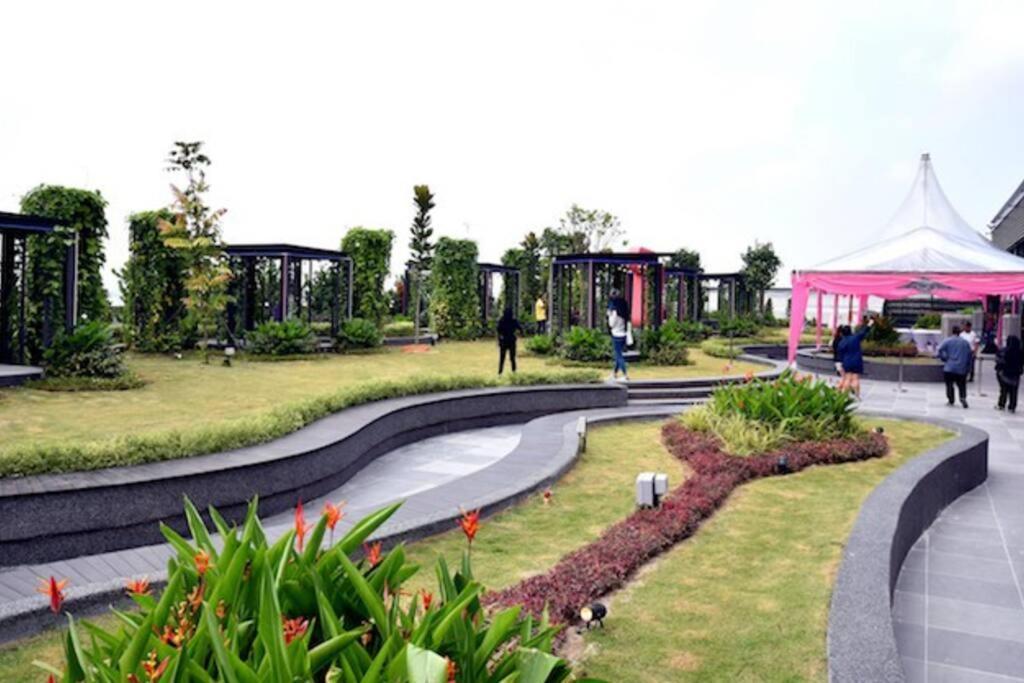 Mgm-tebrau Walk Within 5 Min To Aeon Mall, Ikea & Toppen Johor Bahru