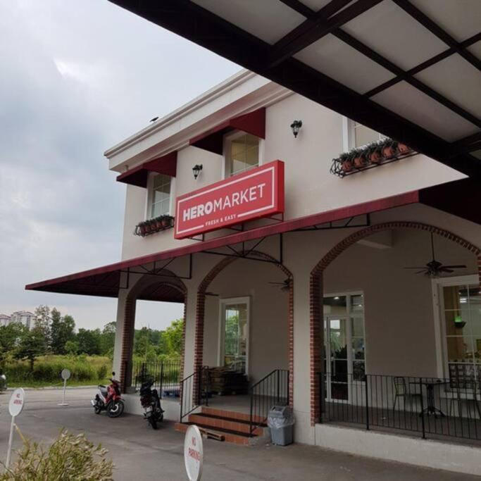 Apartment Mgm-tebrau Walk Within 5 Min To Aeon Mall, Ikea & Toppen