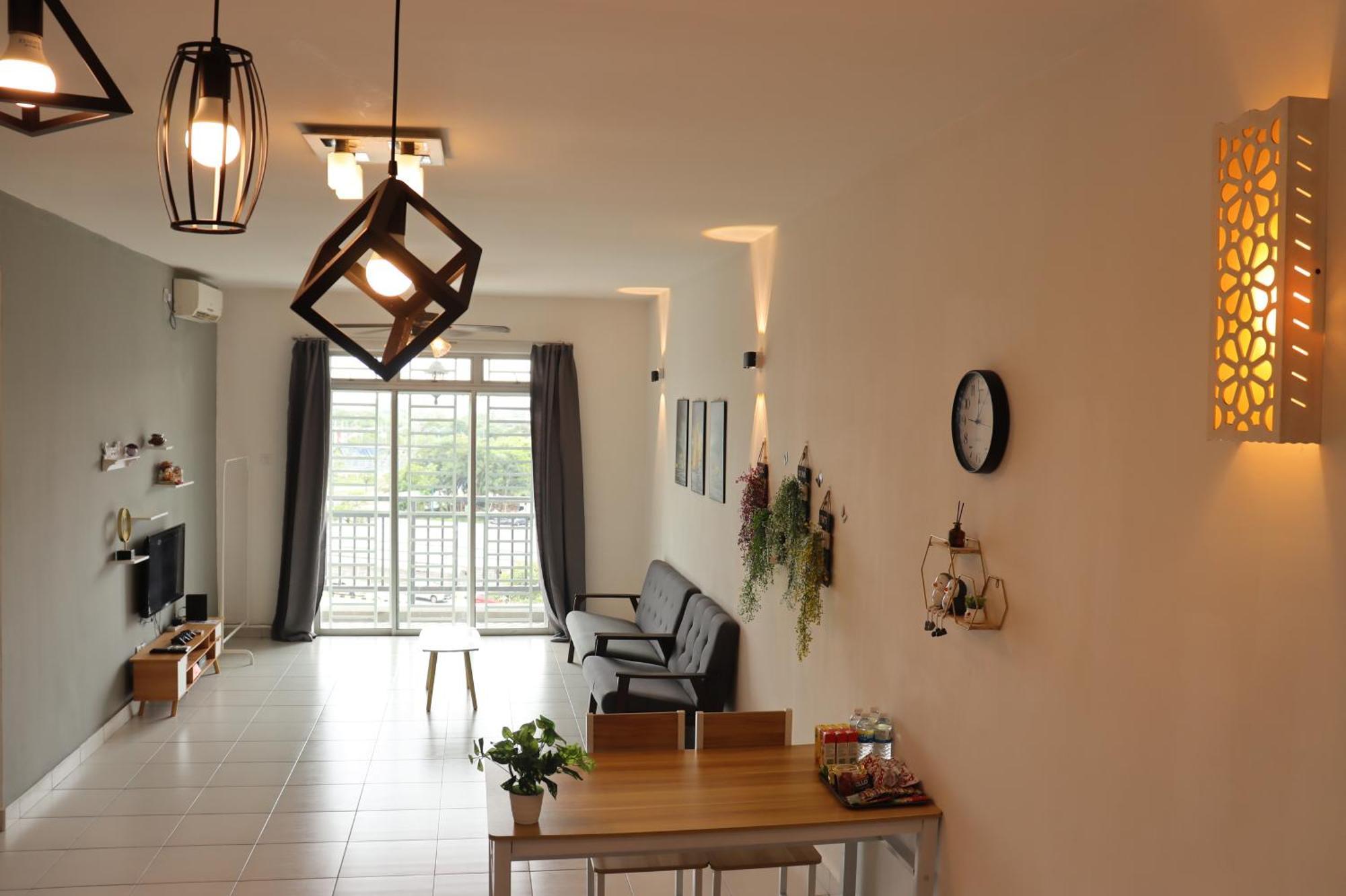 Mgm-tebrau Walk Within 5 Min To Aeon Mall, Ikea & Toppen