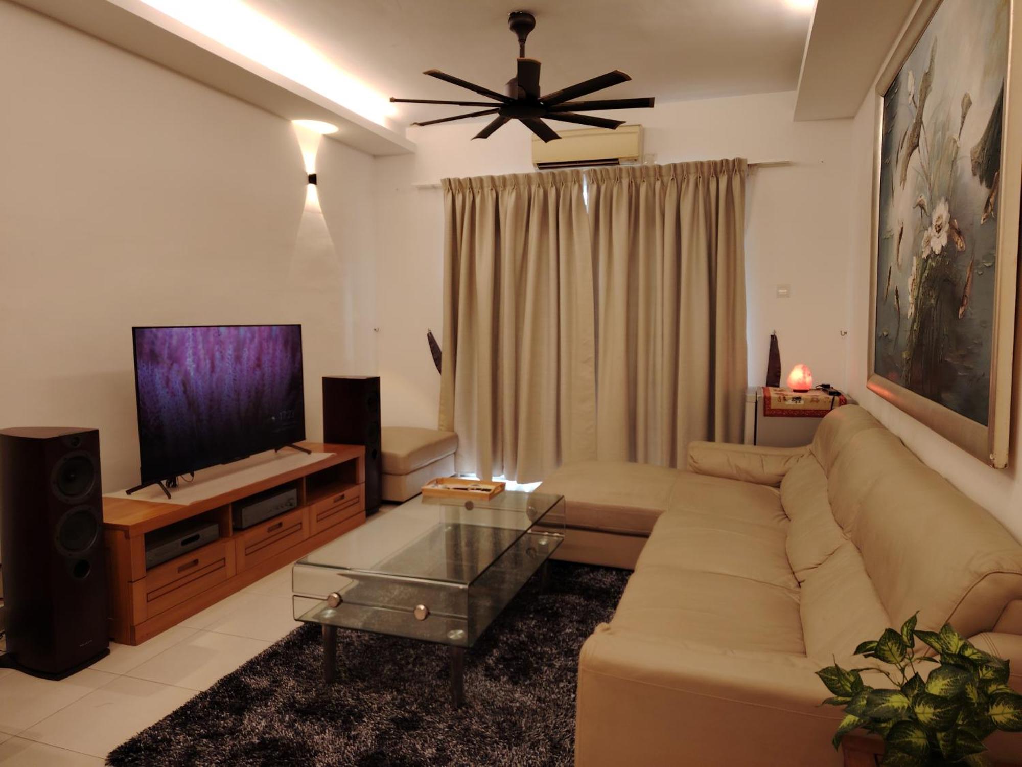 Mgm-tebrau Walk Within 5 Min To Aeon Mall, Ikea & Toppen *
