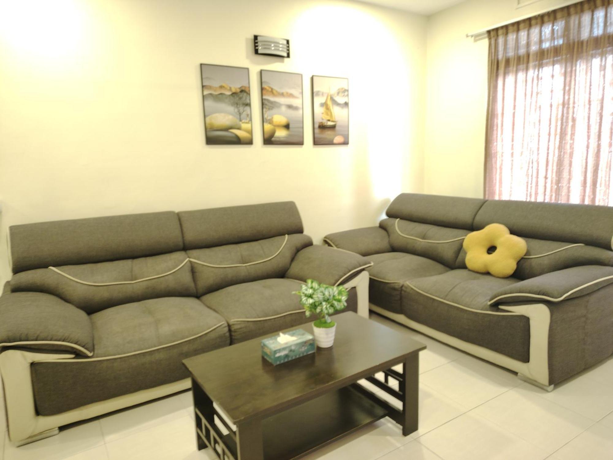 Mgm-tebrau Walk Within 5 Min To Aeon Mall, Ikea & Toppen *