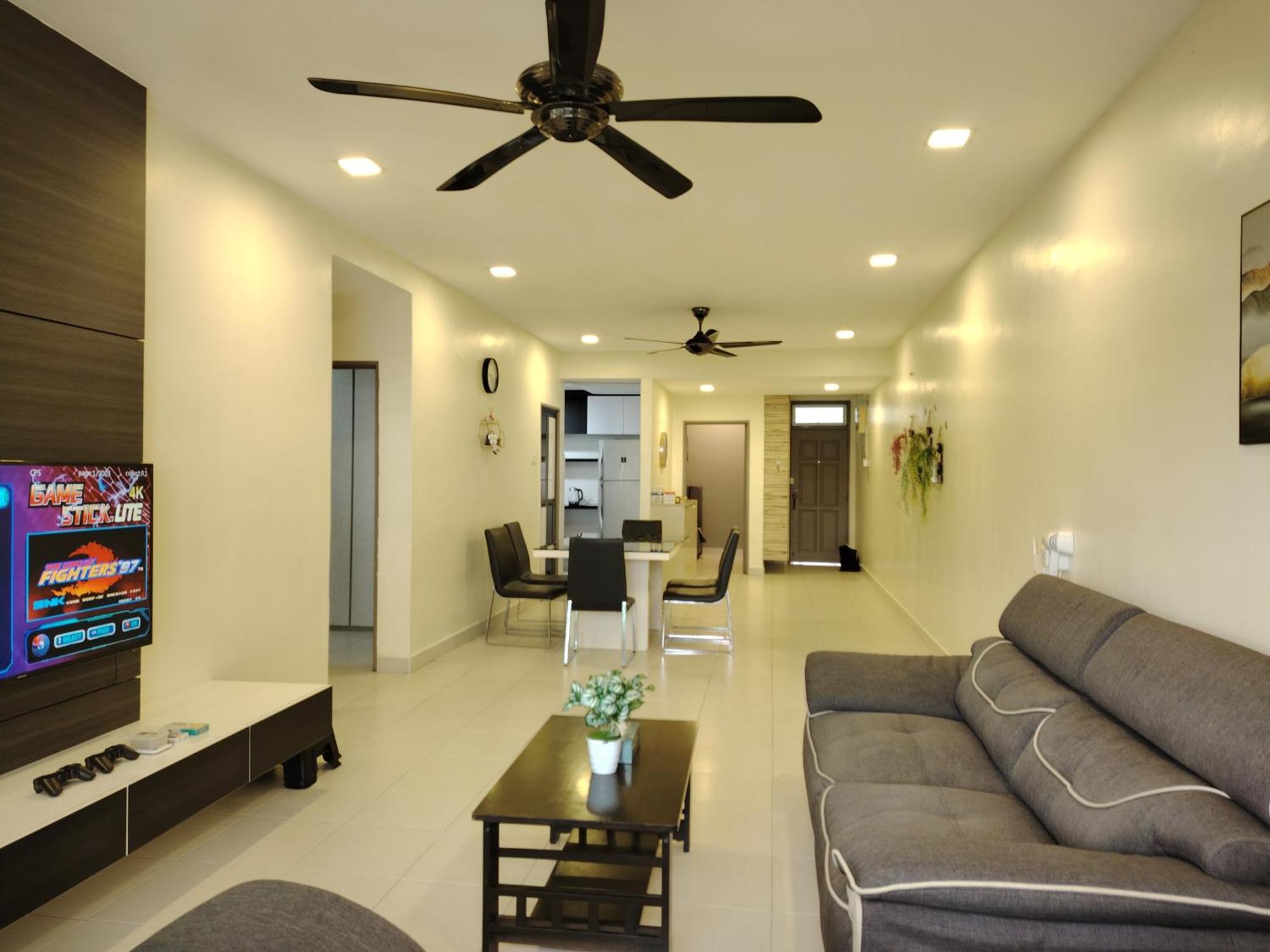 Mgm-tebrau Walk Within 5 Min To Aeon Mall, Ikea & Toppen * Johor Bahru